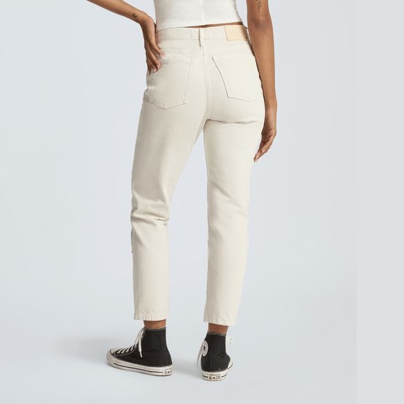 Everlane ’90s Cheeky ® Jean - Picture 4 of 10